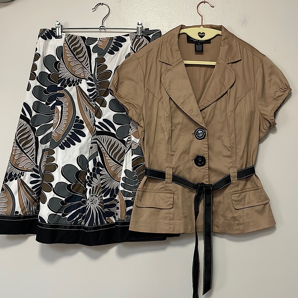 RB Collection 2pc blazer and skirt.sz  10